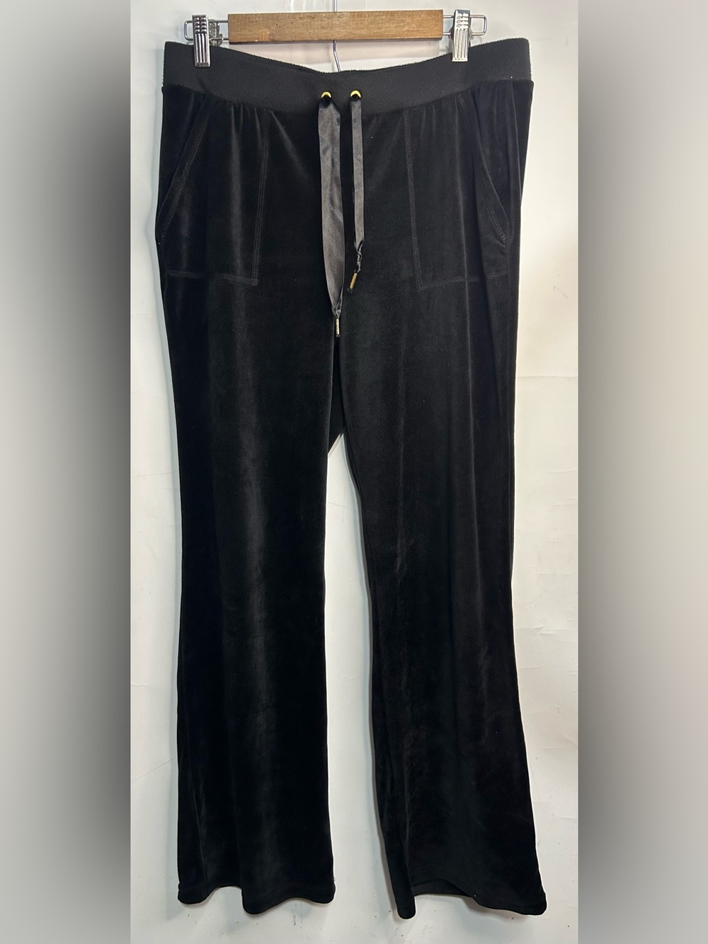 Juicy Couture Black Velvet Sweatpants Medium